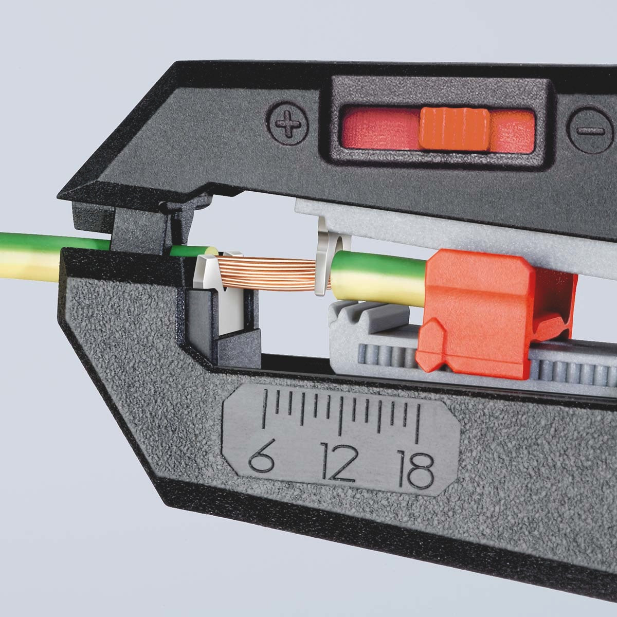Automatic insulation stripper