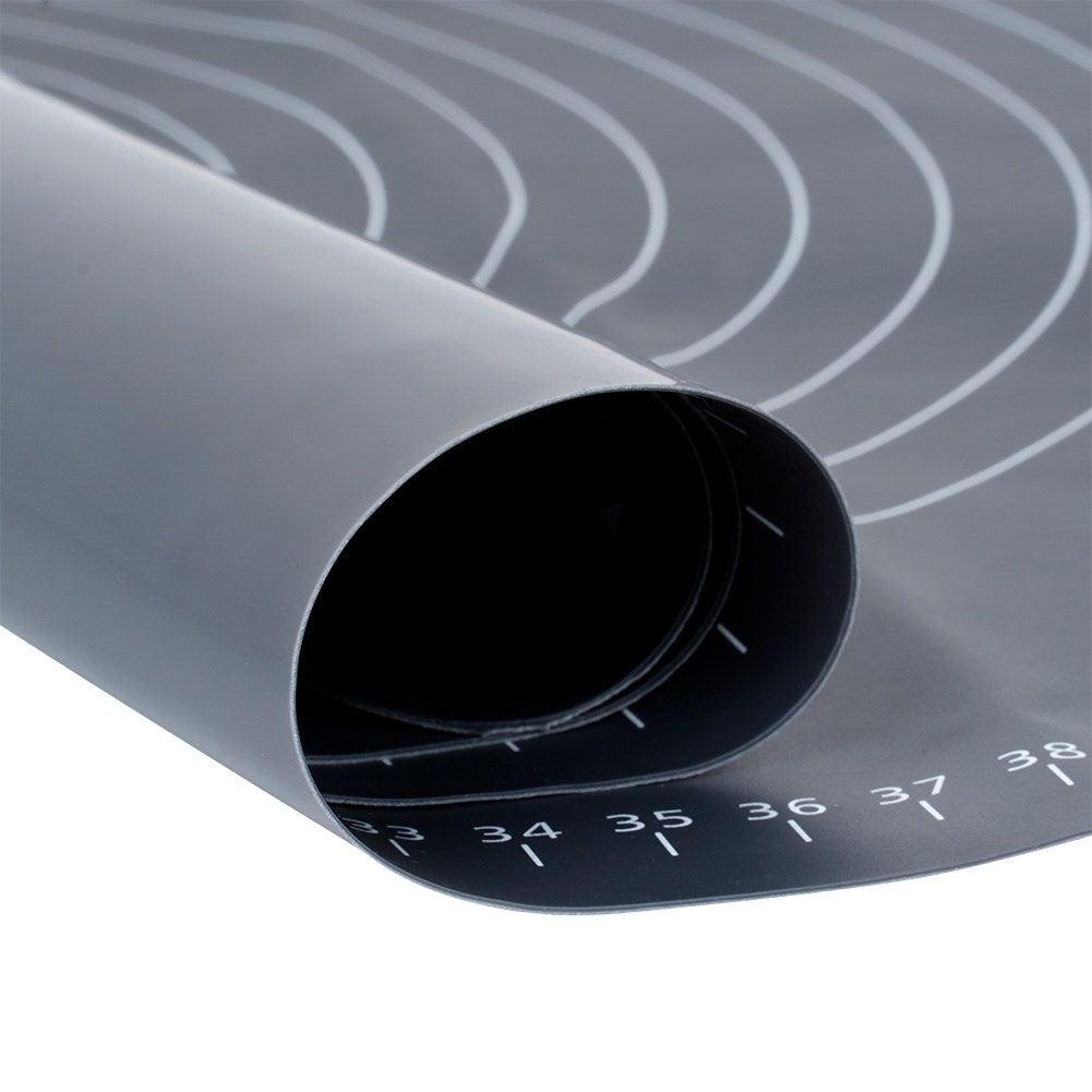 Back mat and rotating roller in durable silicone