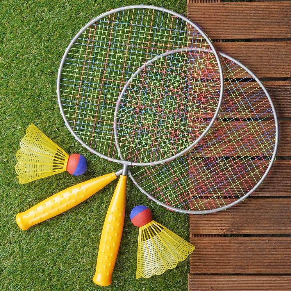 Badminton set for 2: Light rackets and shuttlecock