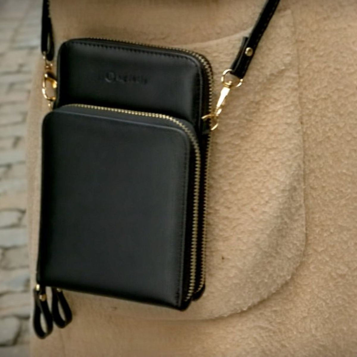 Bag it Up! Crossbody Bag - Black