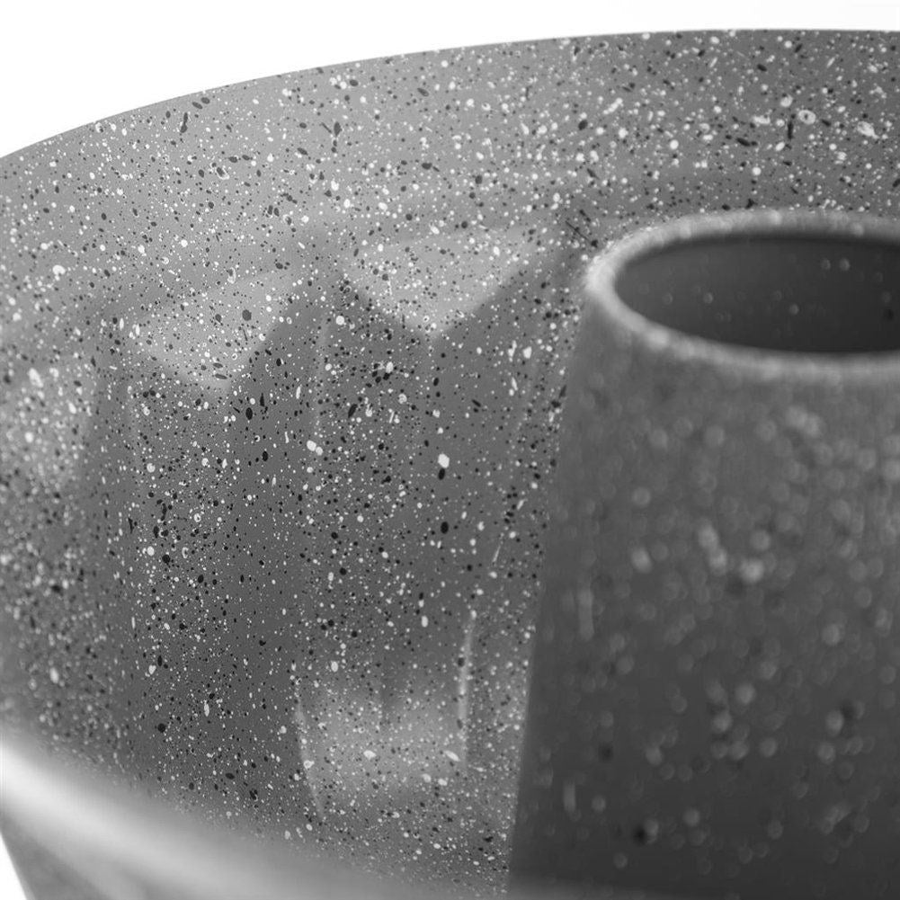 Baking pan for sponge cake with non-stick and dishwasher safe