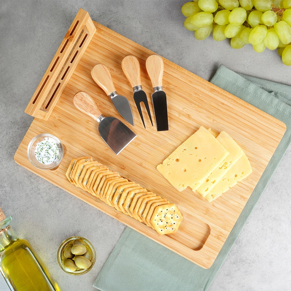 Bamboo cheese board with knives, 5 pieces