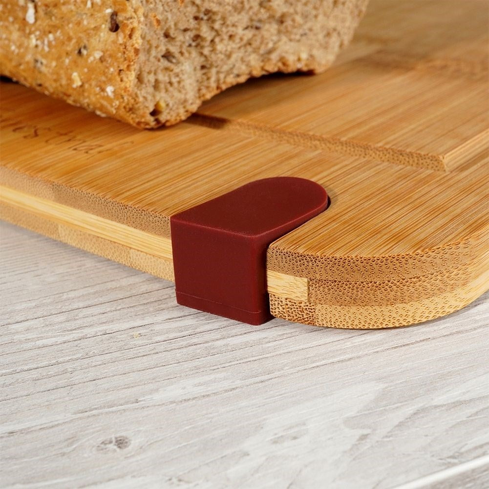 Bamboo cutting board with comfortable handle