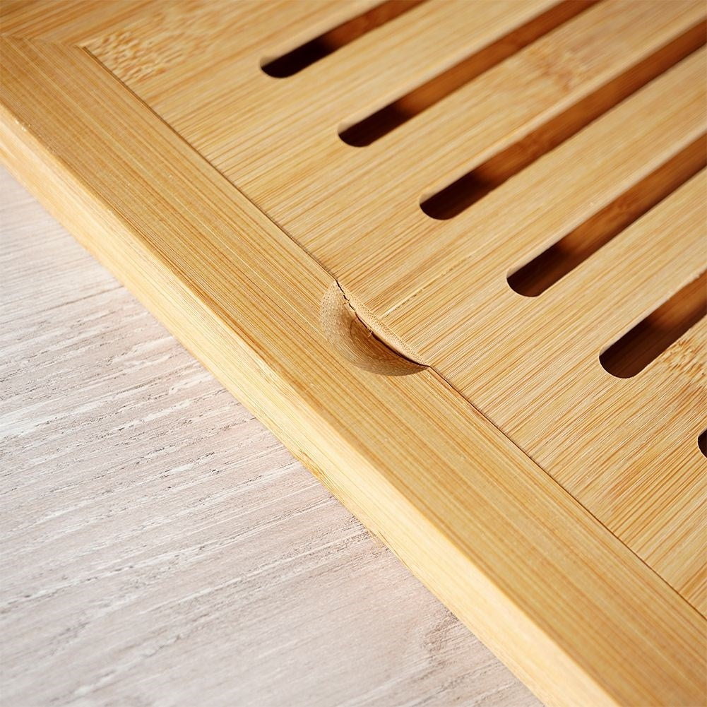 Bamboo cutting board with crumb collector