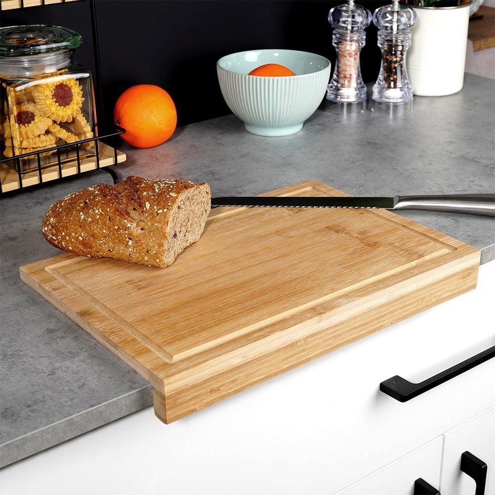 Bamboo cutting board with edge - durable and knife-friendly