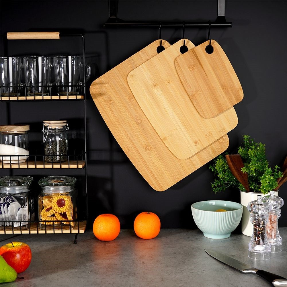 Bamboo kitchen boards: Cut and serve meat, vegetables, fruit