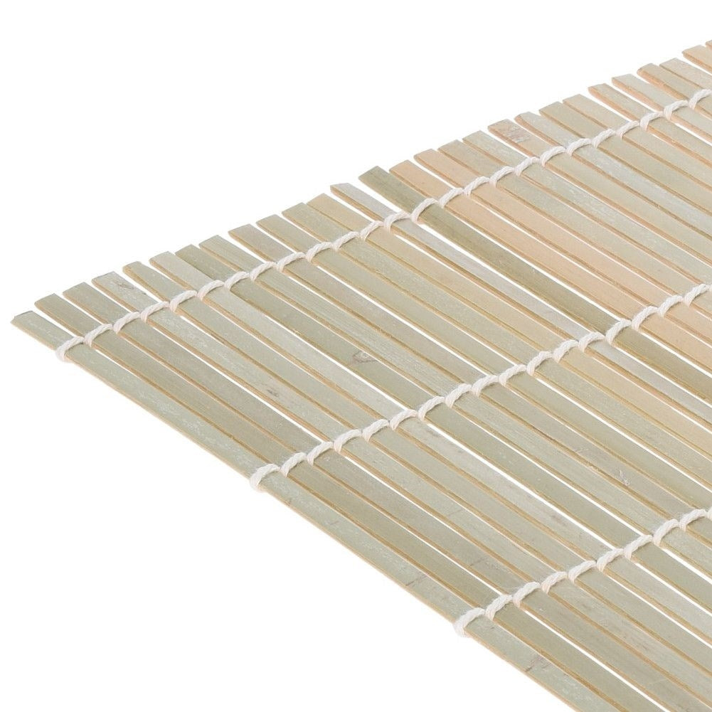 Bamboo mat for perfect sushi - indispensable in the kitchen