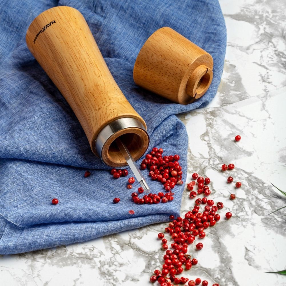 Bamboo mill with ceramic grinding mechanism for pepper and salt