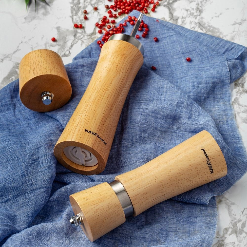 Bamboo mill with ceramic grinding mechanism for pepper and salt