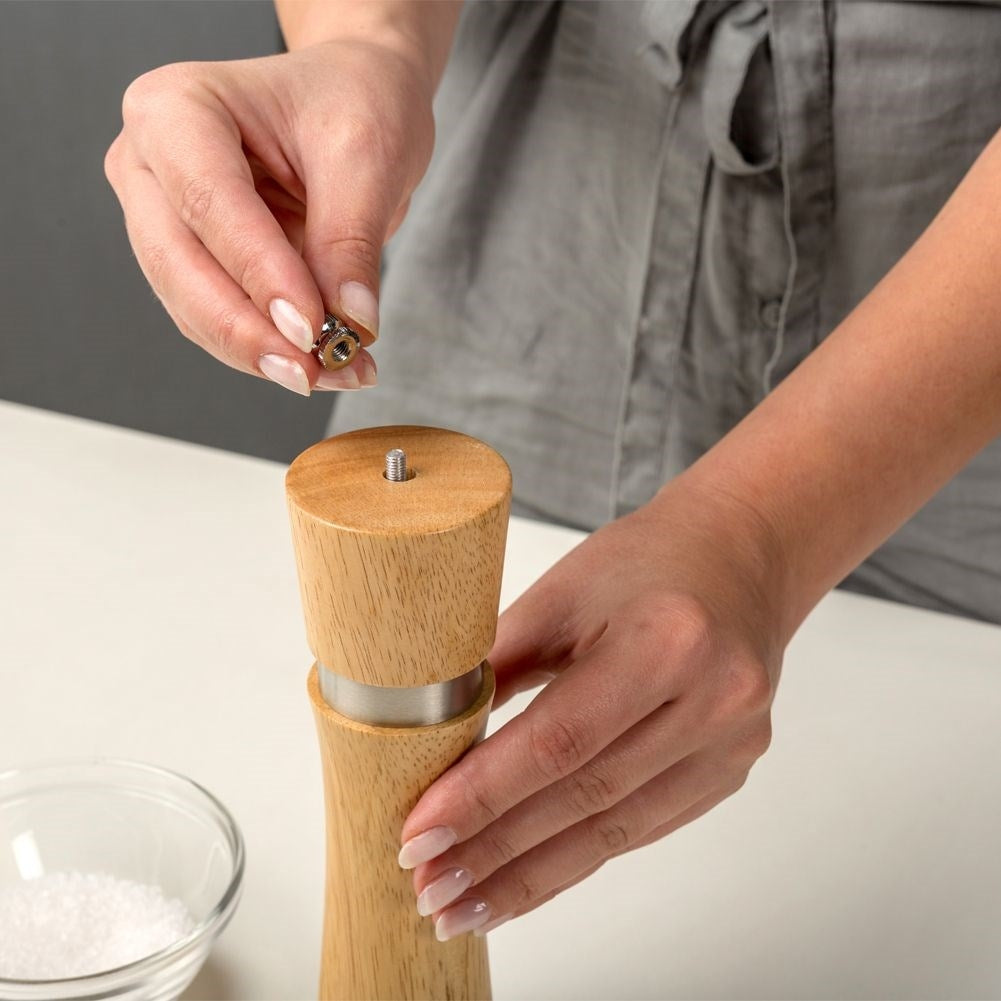 Bamboo mill with ceramic grinding mechanism for pepper and salt