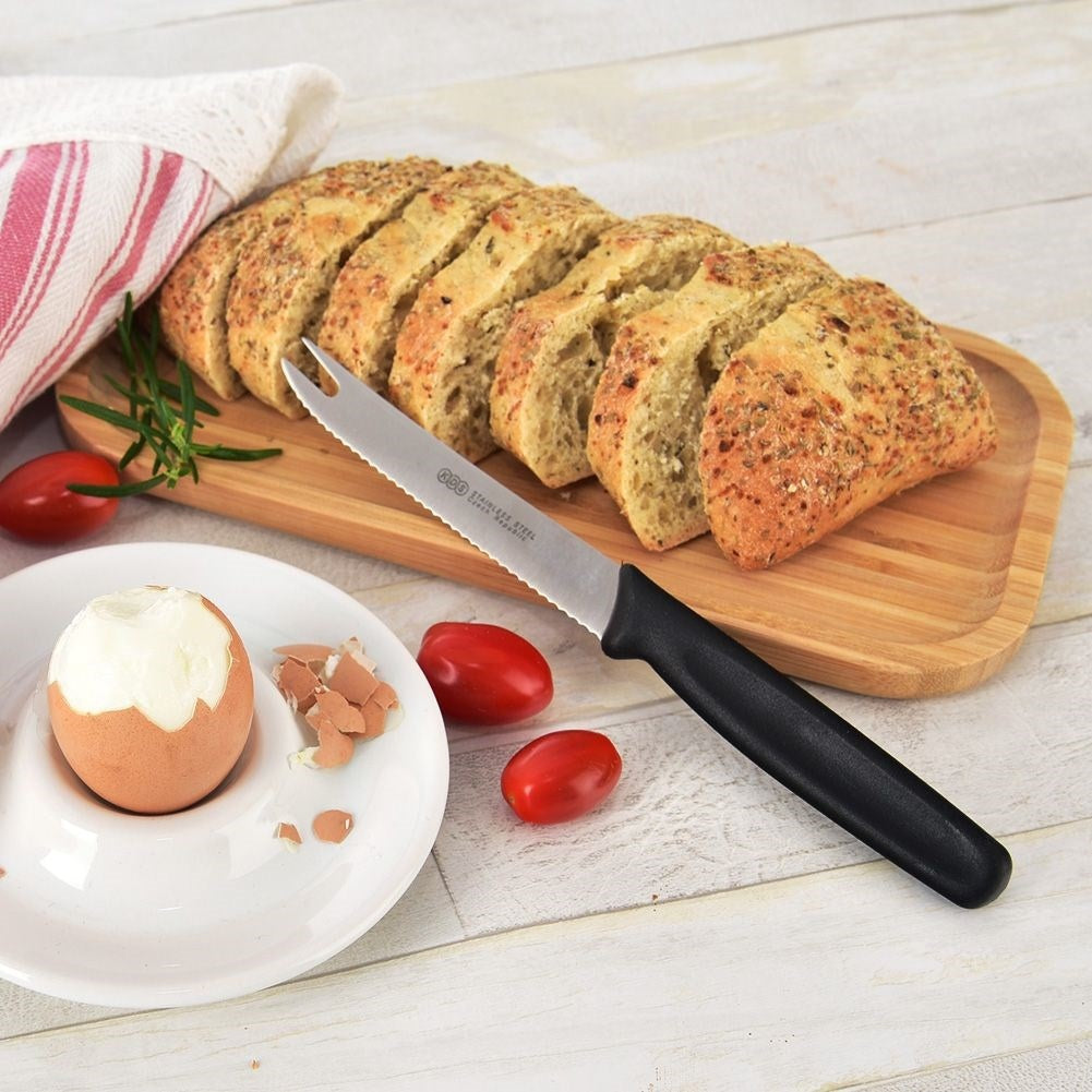 Bamboo plate for serving starters, dishes and desserts