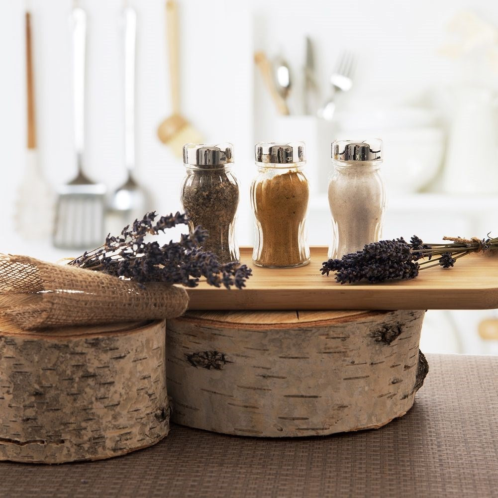 Bamboo plate for serving starters, dishes and desserts