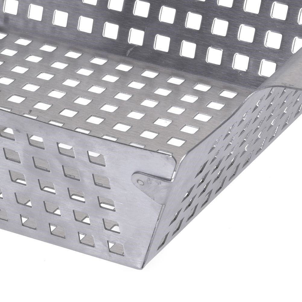 Barbecue basket in stainless steel with perforated surface