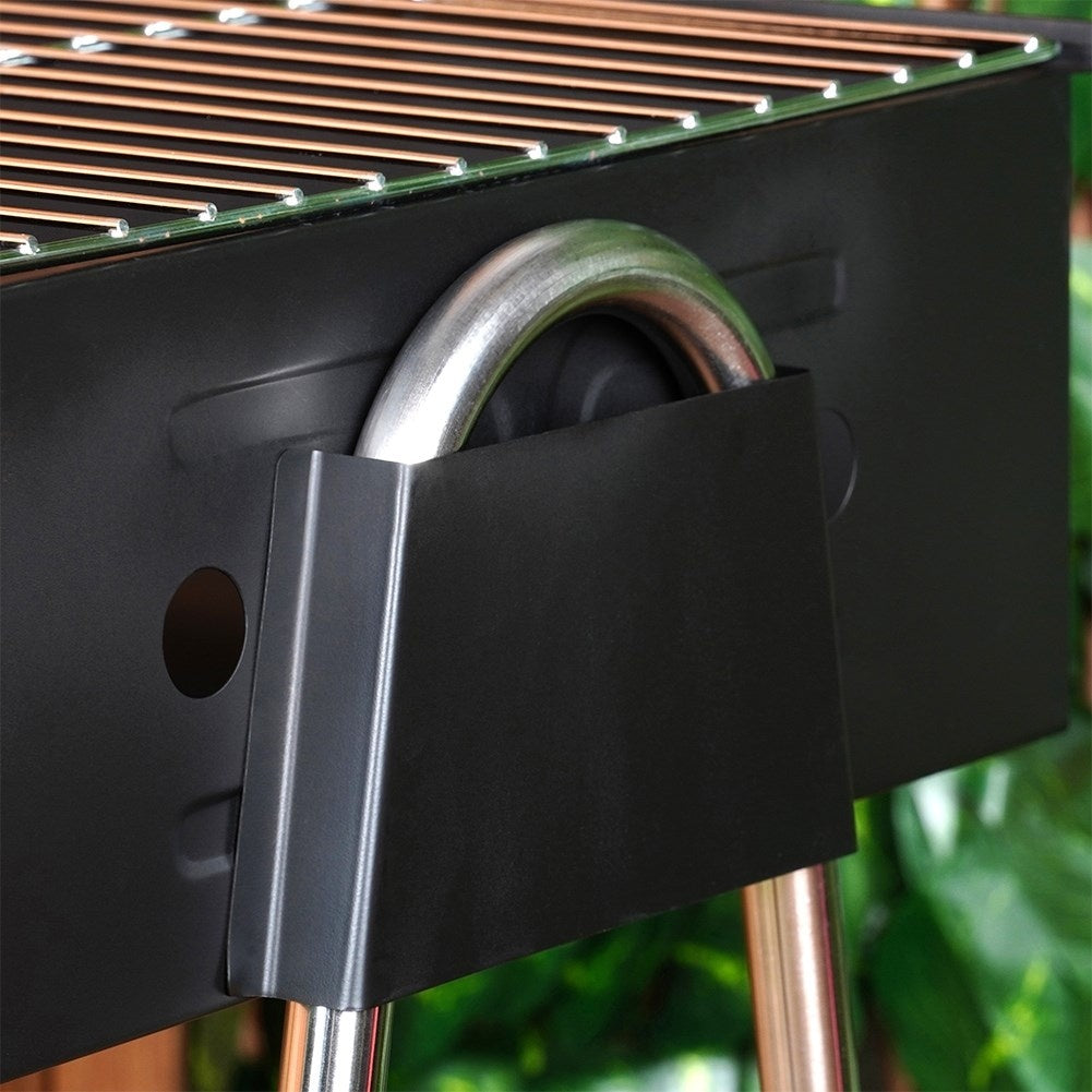 Barbecue charcoal with four legs, easy to assemble, removable grid