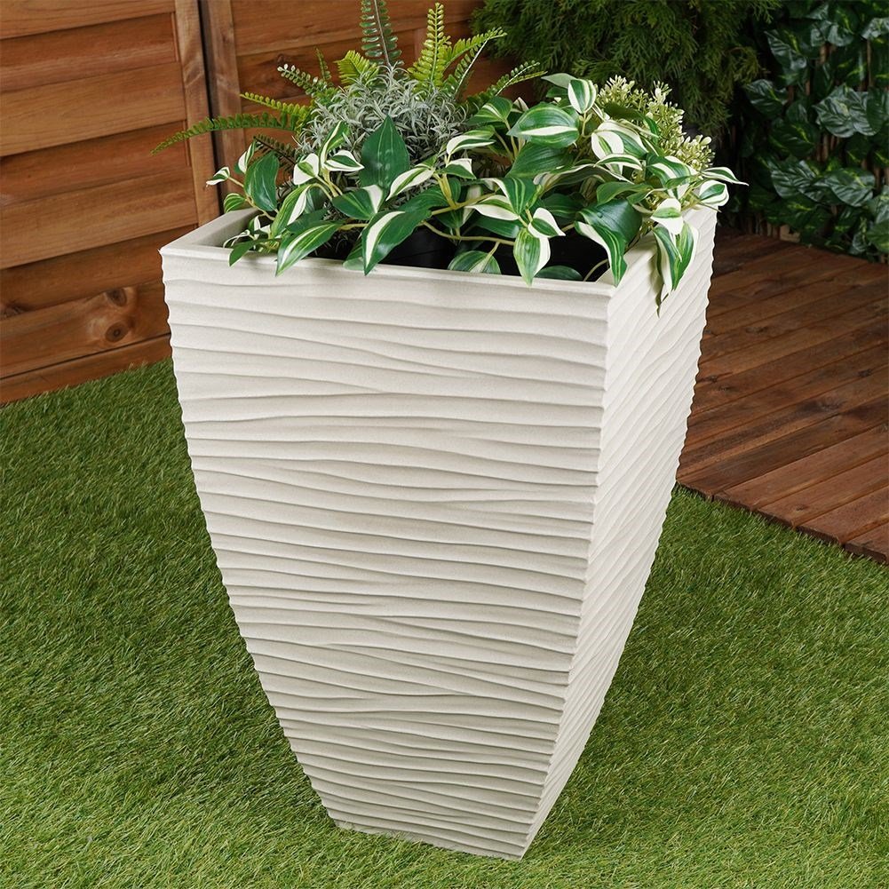 Beige weatherproof pot with stone pattern for garden