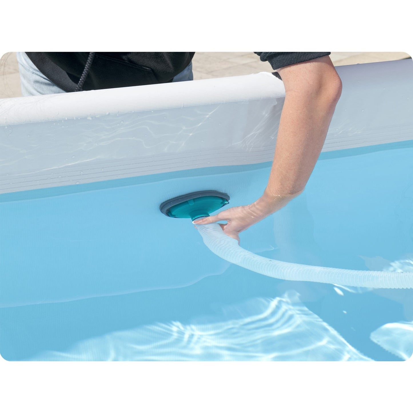 Bestway 58212 vacuum cleaner for cleaning the bottom of the pool