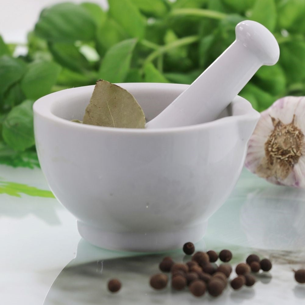 Better crushing with mortar for spices and pesto