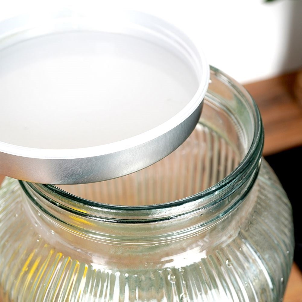 Beverage container with faucet for summer lemonade and party punch