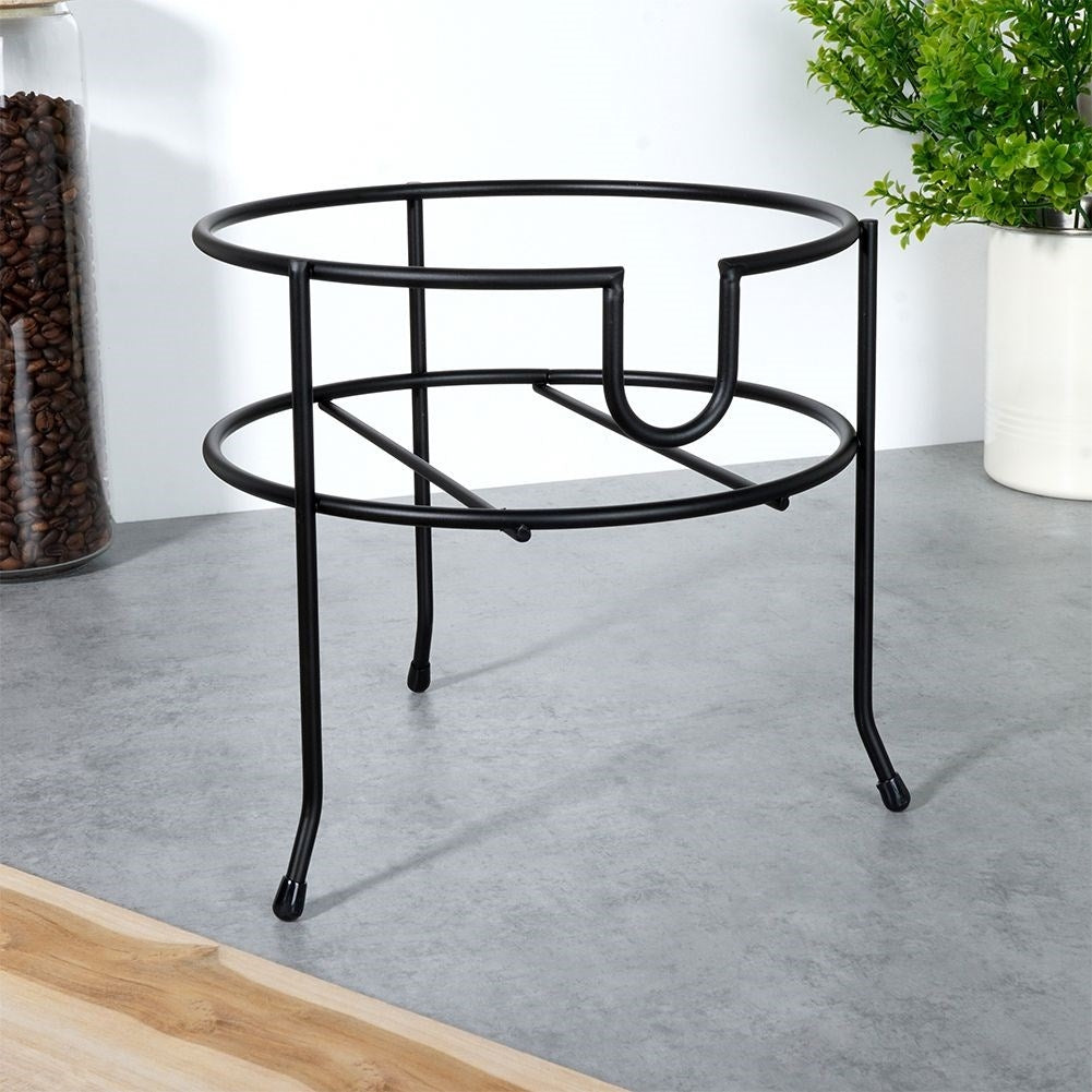 Beverage stand in black metal for easy pouring