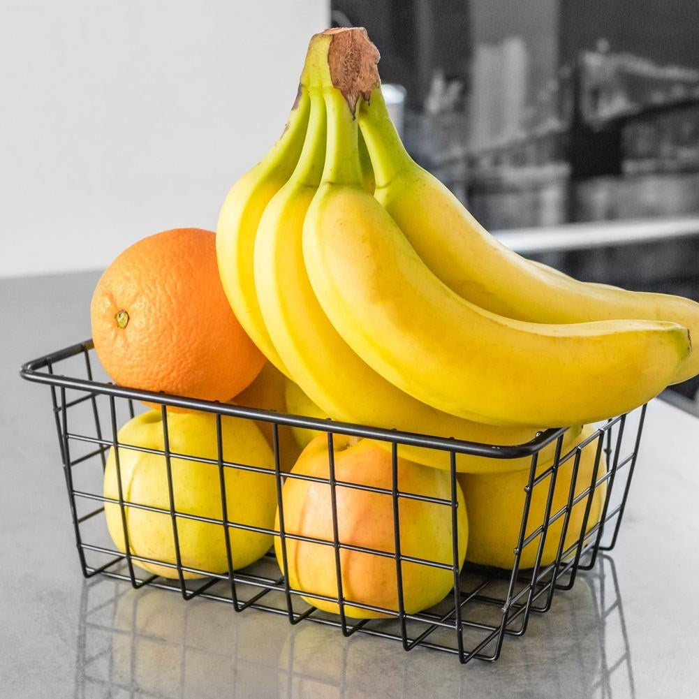 Black LOFT fruit basket made of durable metal for fruit/vegetables