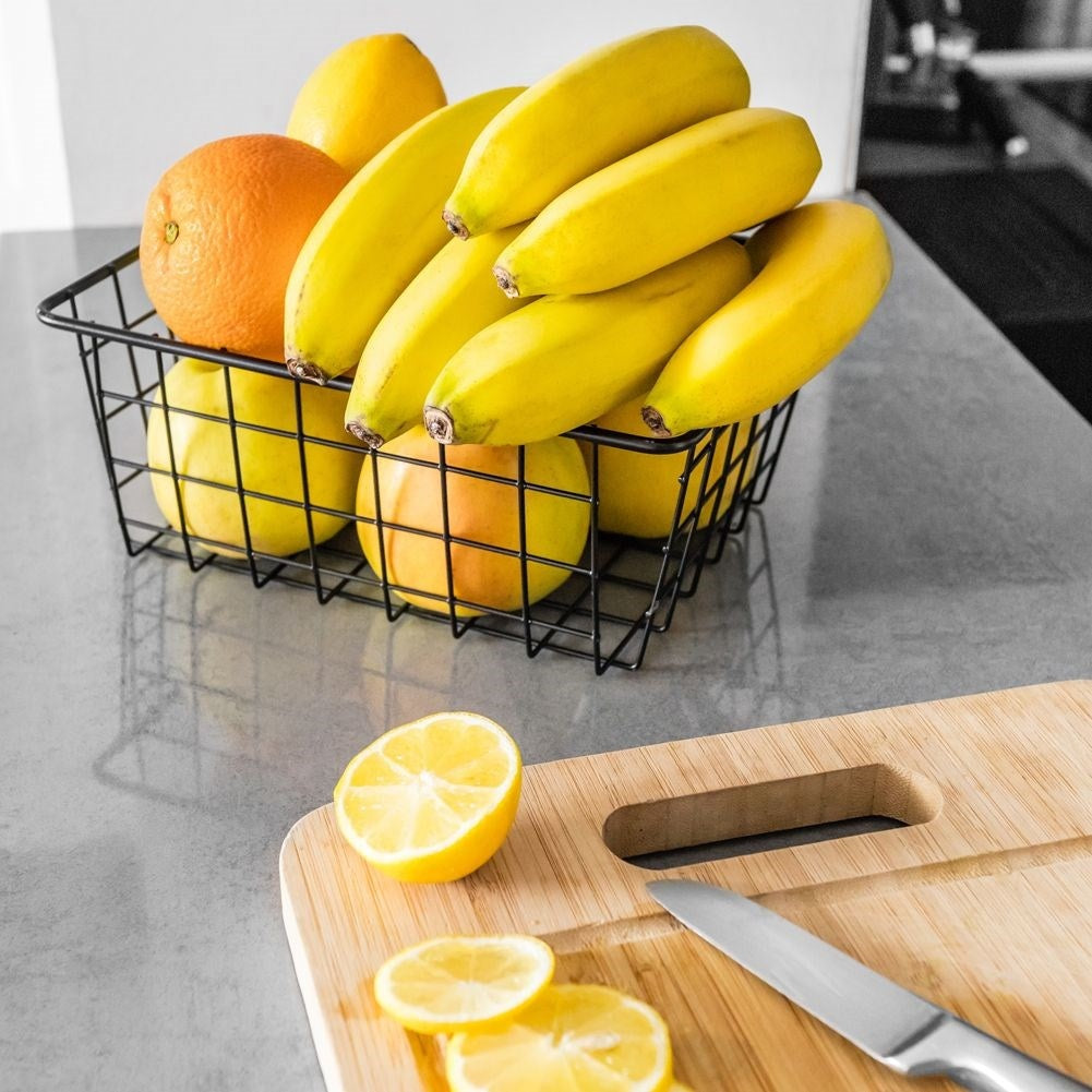Black LOFT fruit basket made of durable metal for fruit/vegetables