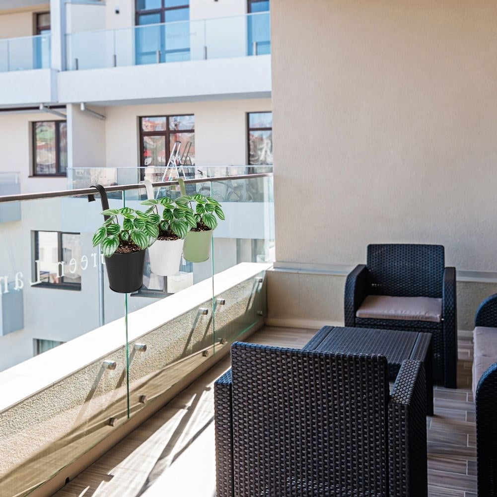 Black Metal Pot with Handle for Balcony and Terrace