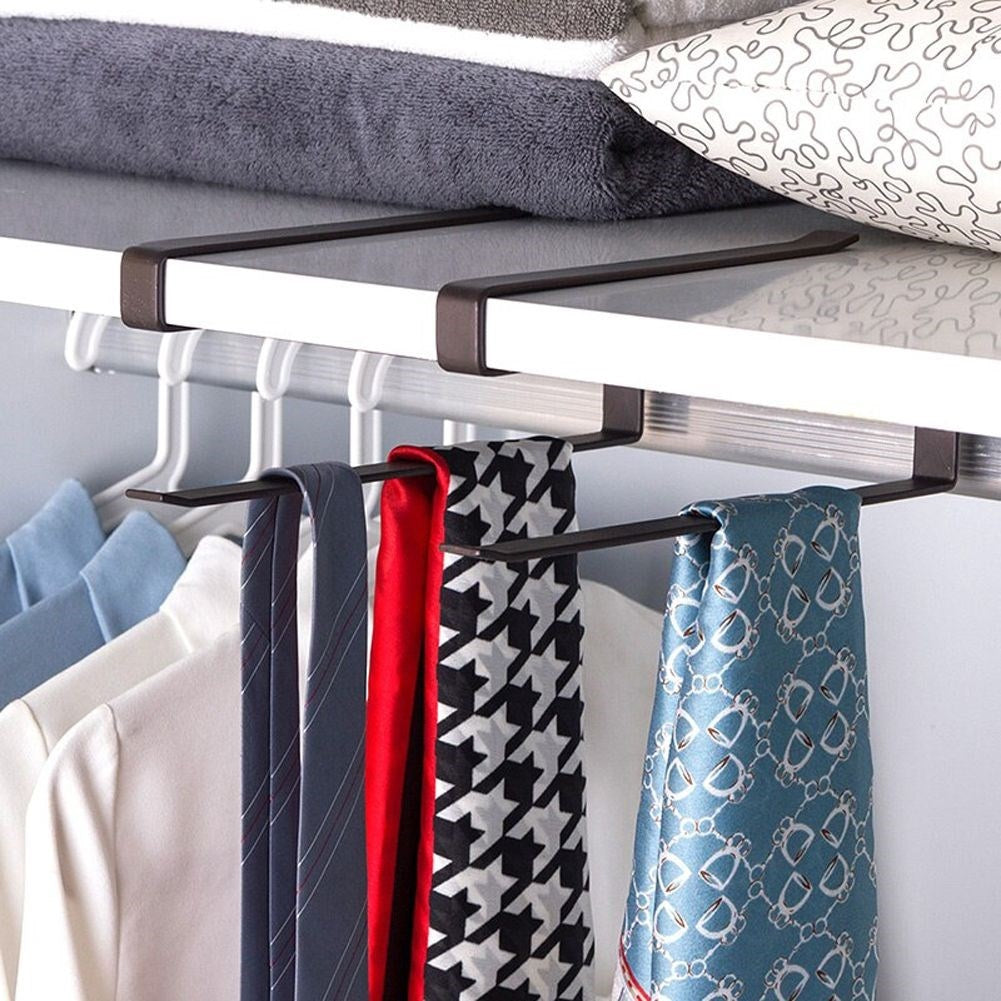 Black metal kitchen hanger for paper towels
