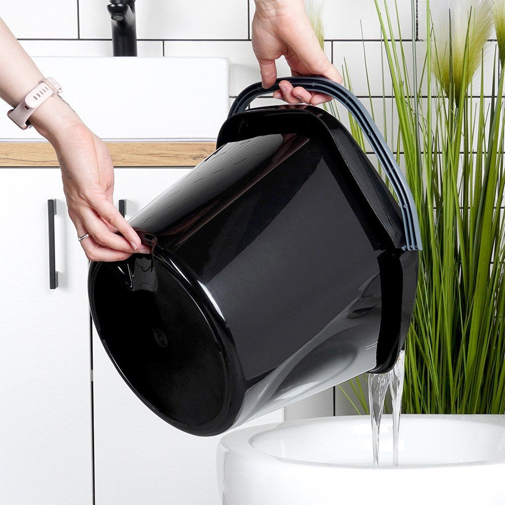 Black plastic bucket 14 l