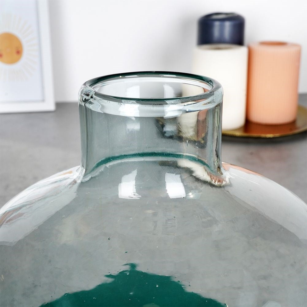Blue vase in recycled glass - perfect for all flowers