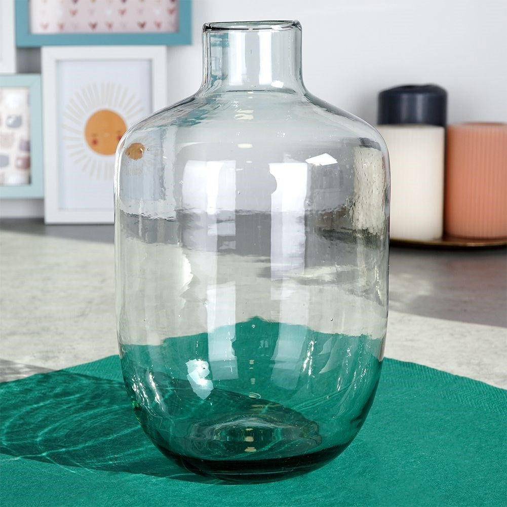 Blue vase in recycled glass - perfect for all flowers