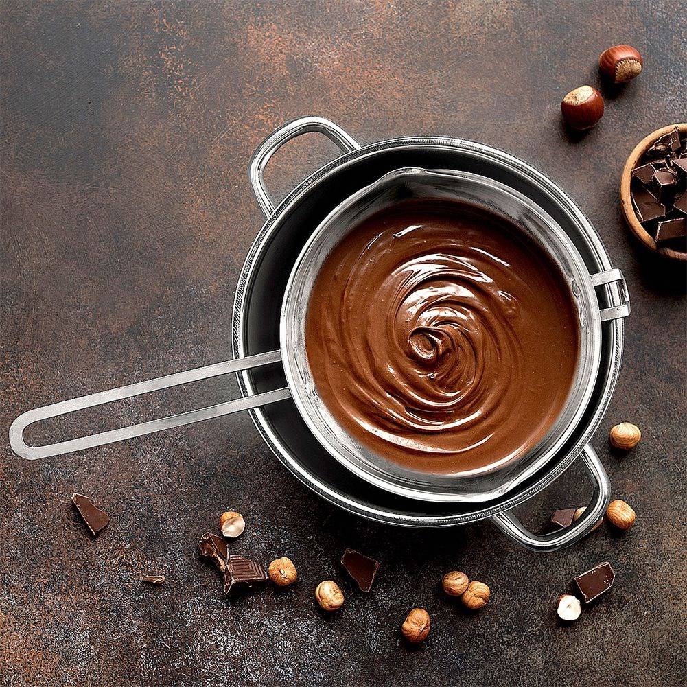 Bowl for melting chocolate and butter in a water bath