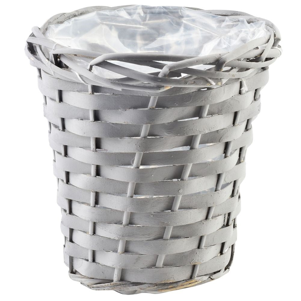 Braided basket pot in gray rattan with plastic inside