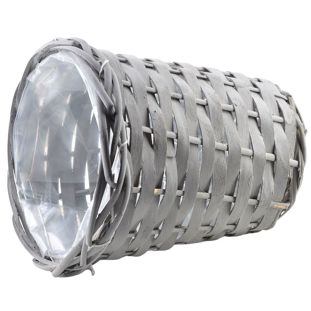 Braided basket pot in gray rattan with plastic inside
