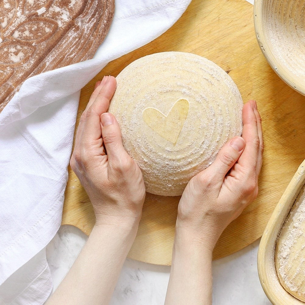 Bread basket for fermentation and storage of home-baked bread
