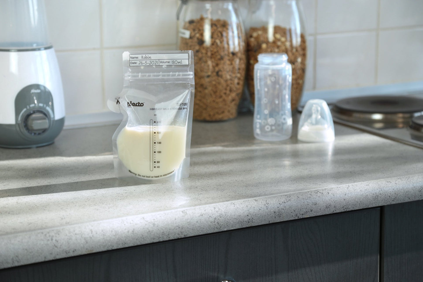 Breast Milk Storage Bags, 220ml, 100 Pack, Leak-Proof