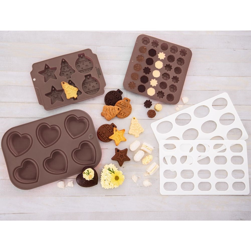 Brown silicone mold for crunchy Christmas cookies, oven safe 220°C