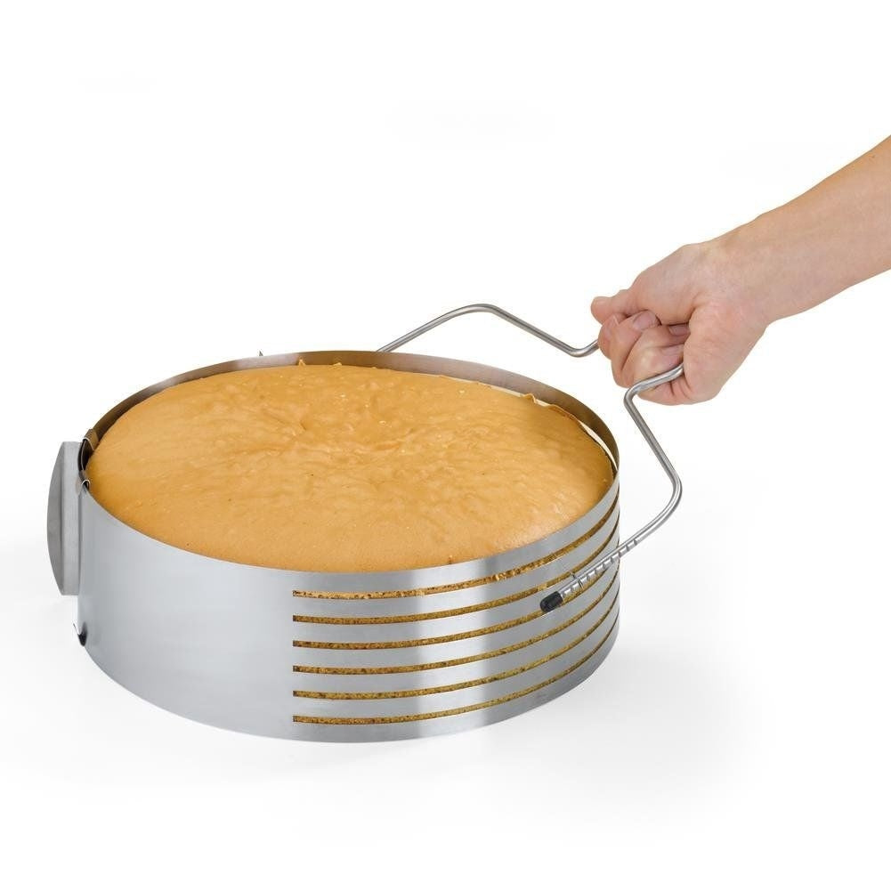 Cake knife with 10 heights for even layers