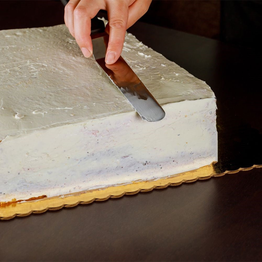 Cake spatula and knife: Perfect for cream and cakes