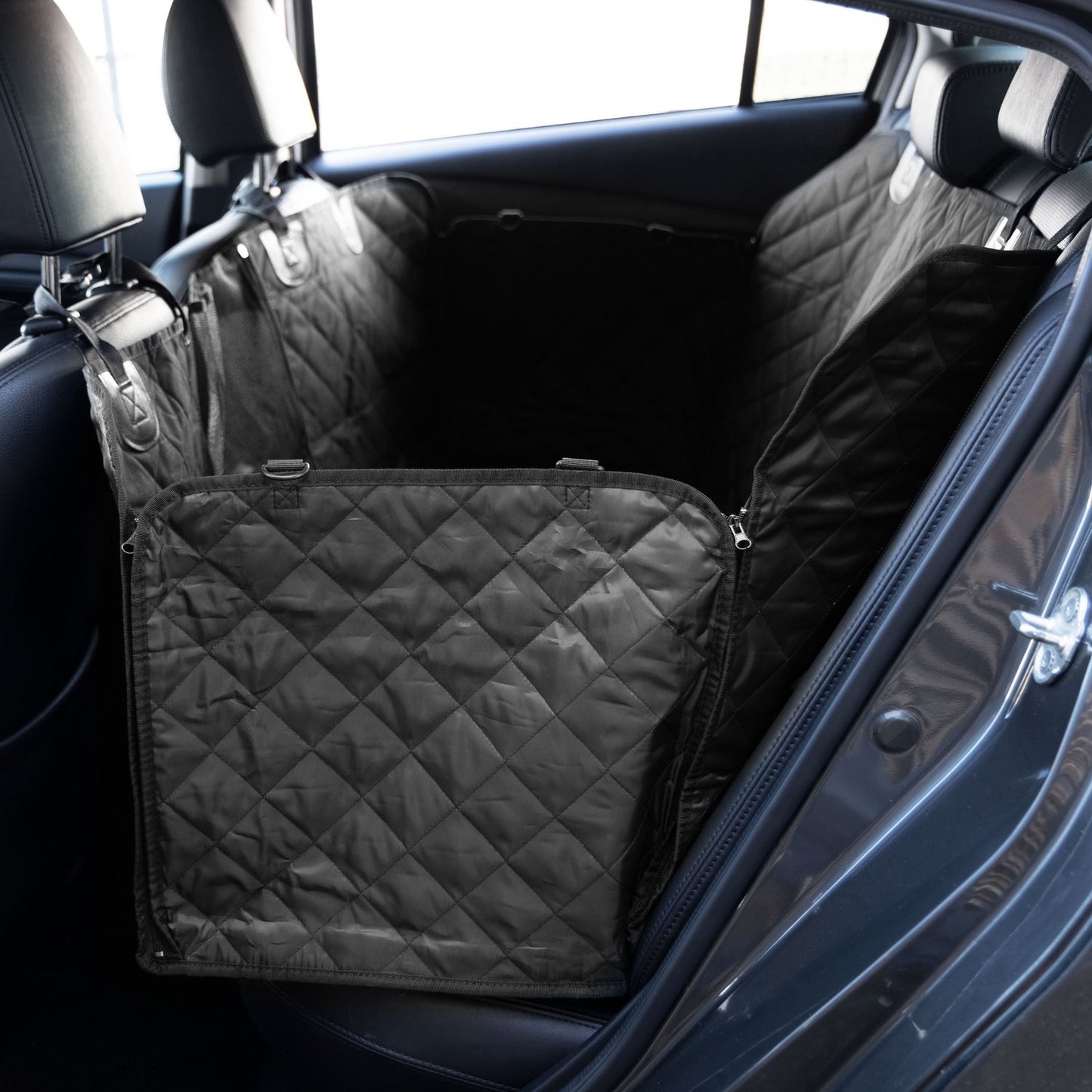 Car mat for dogs and sofas, universal size