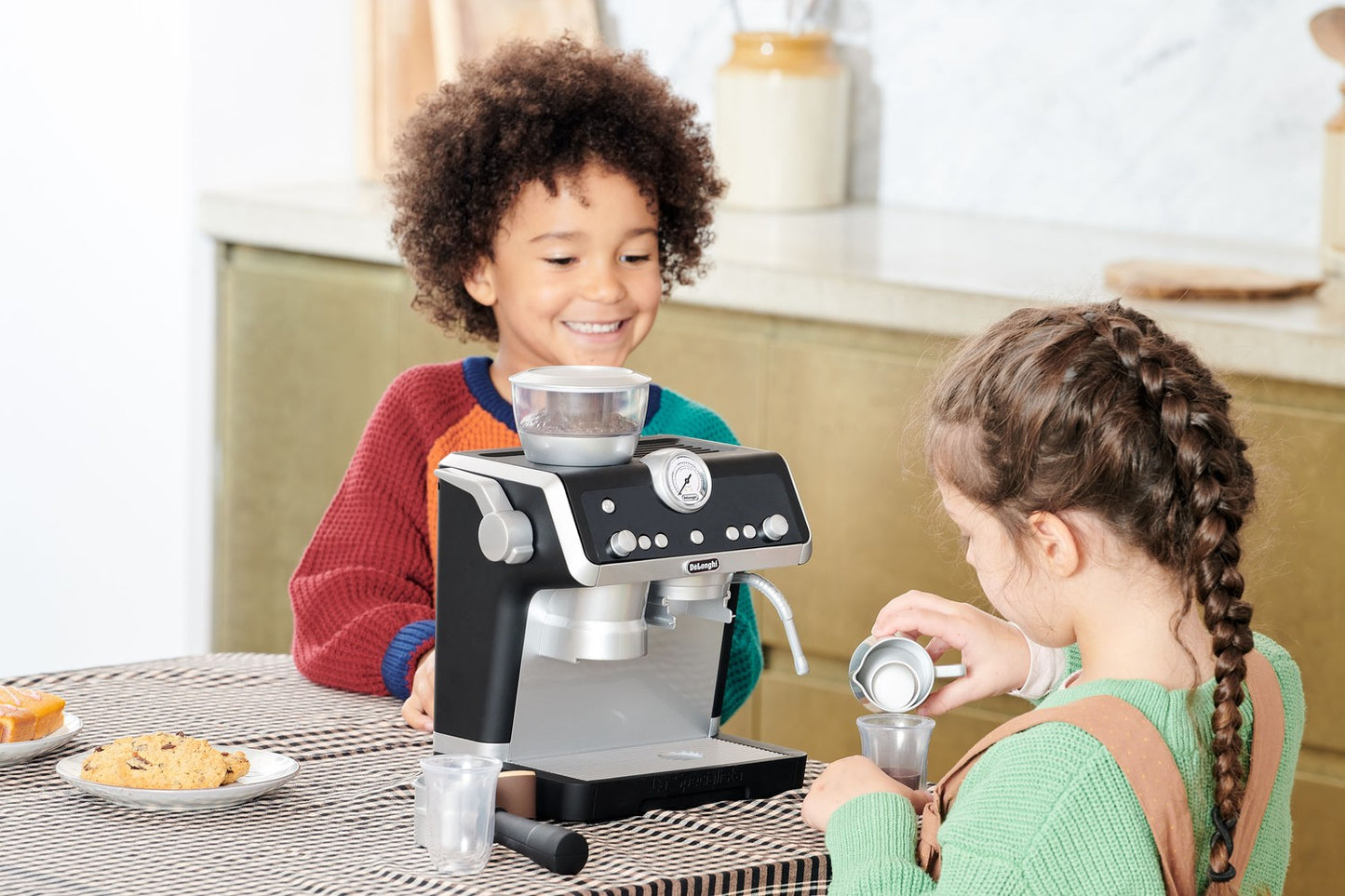 Casdon Delonghi Barista Play Coffee Machine