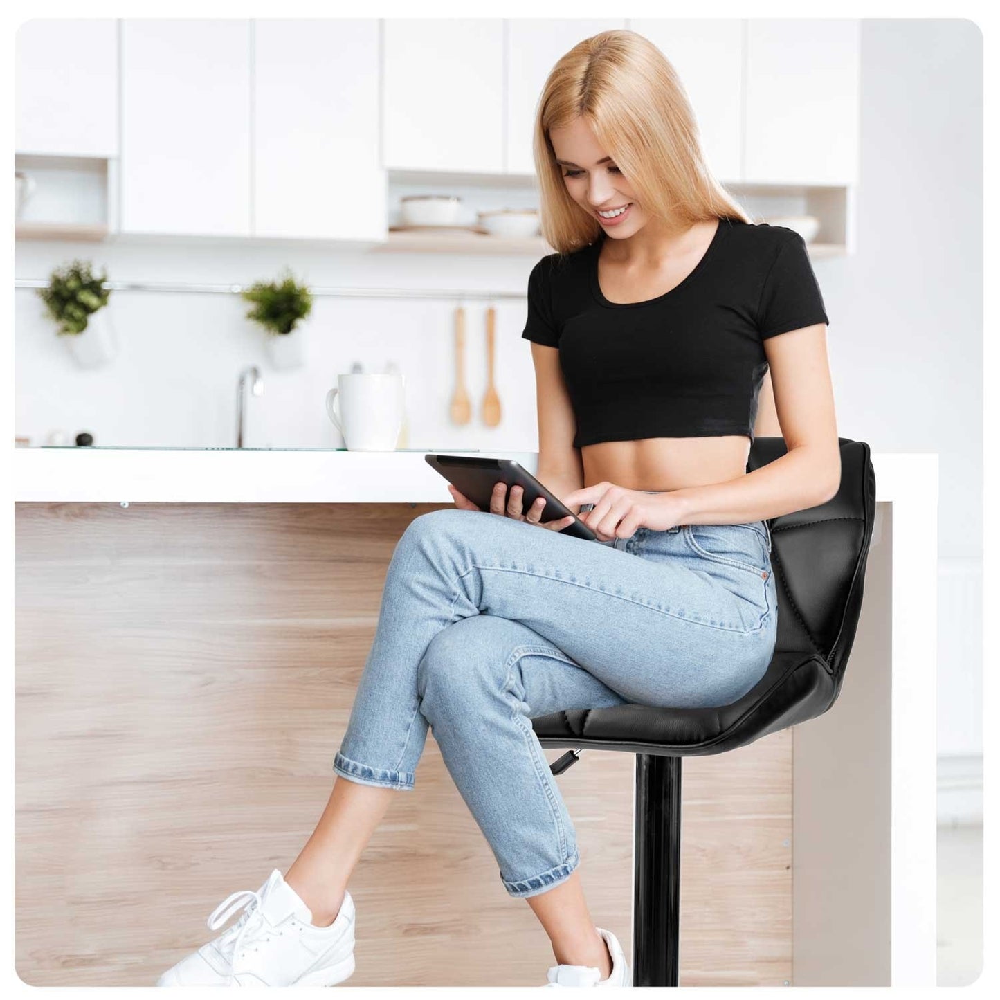 Castel bar stool with backrest, black
