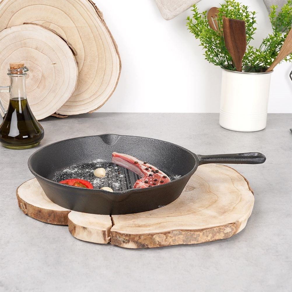 Cast iron frying pan 24 cm: Induction & oven safe