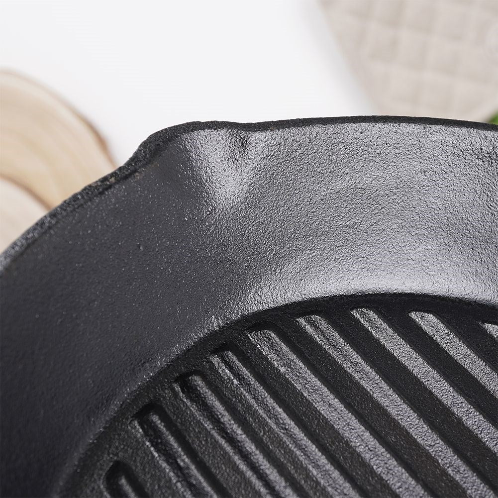 Cast iron frying pan 24 cm: Induction & oven safe