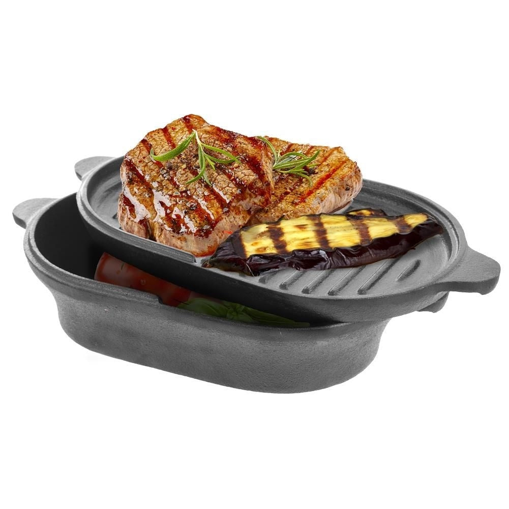 Cast iron frying pan with grill pan as lid