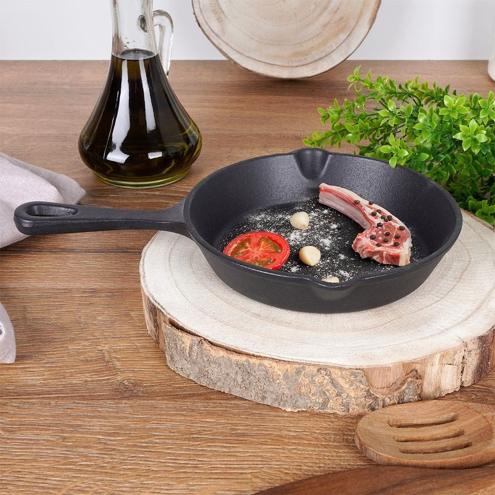 Cast iron pan 16 cm for meat, vegetables and potatoes