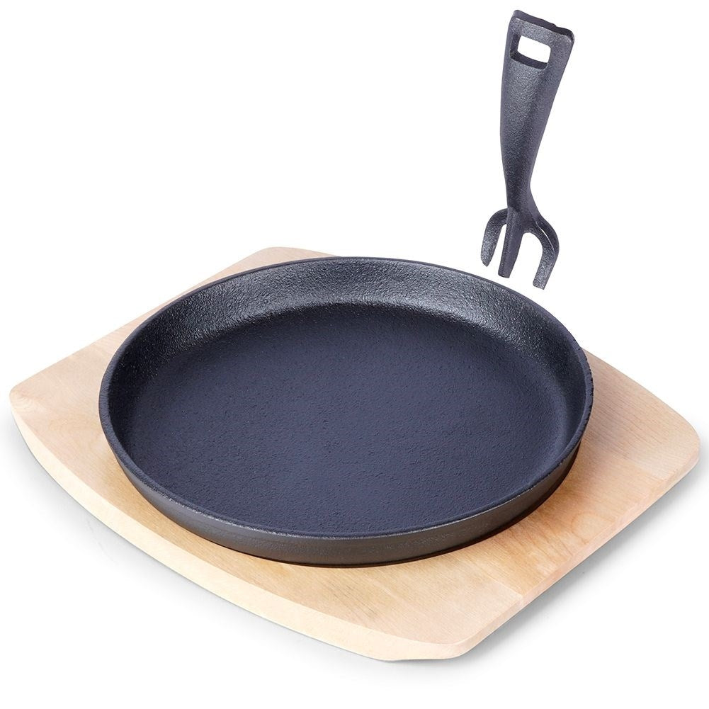 Cast iron pan 22 cm with removable handle and cutting board