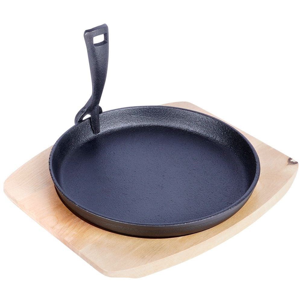 Cast iron pan 22 cm with removable handle and cutting board
