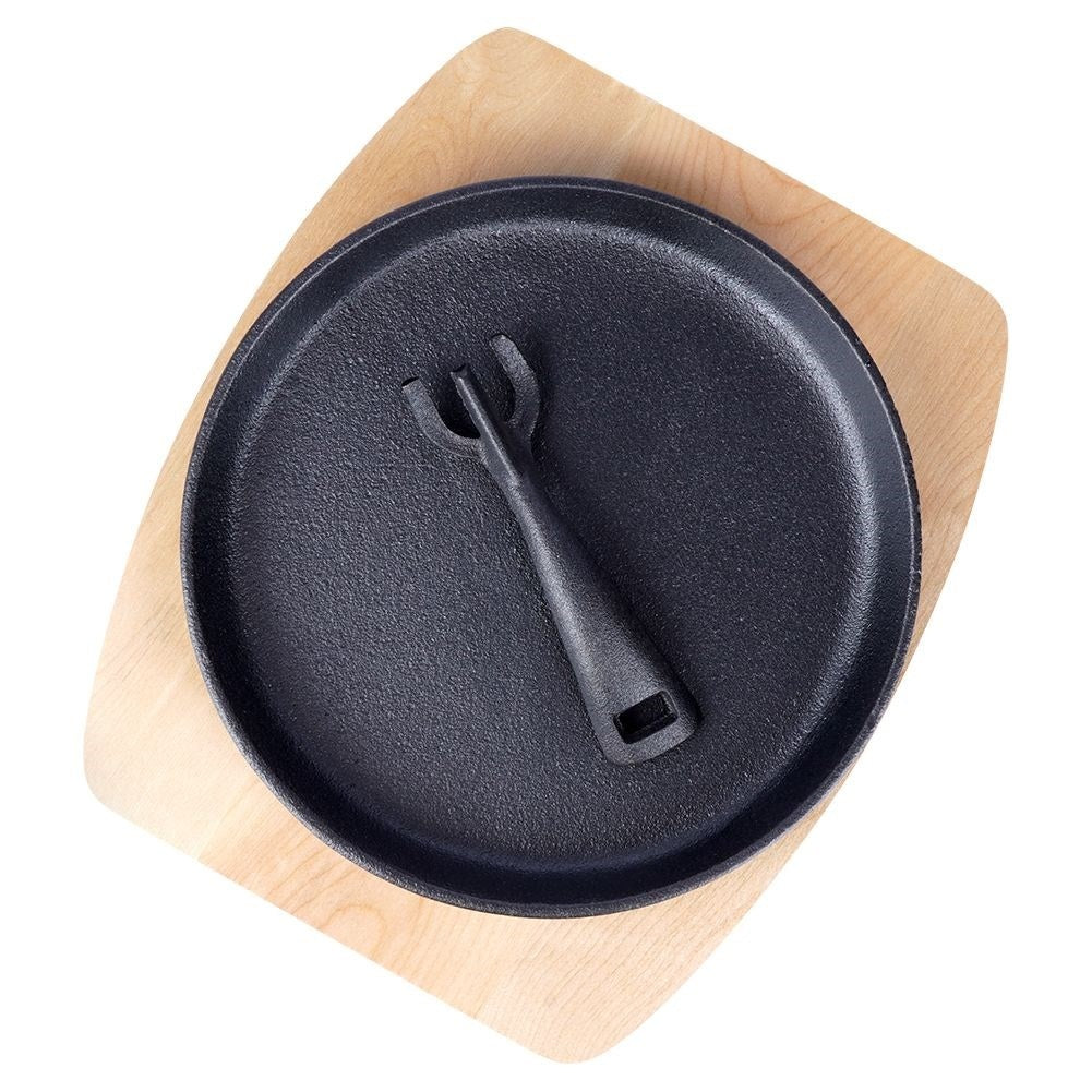 Cast iron pan 22 cm with removable handle and cutting board