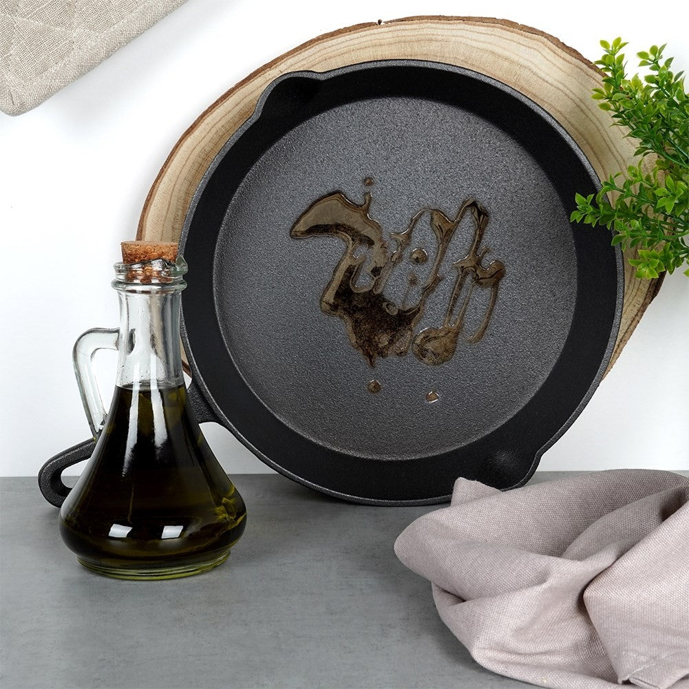 Cast iron pan 25 cm with silicone cover for the handle