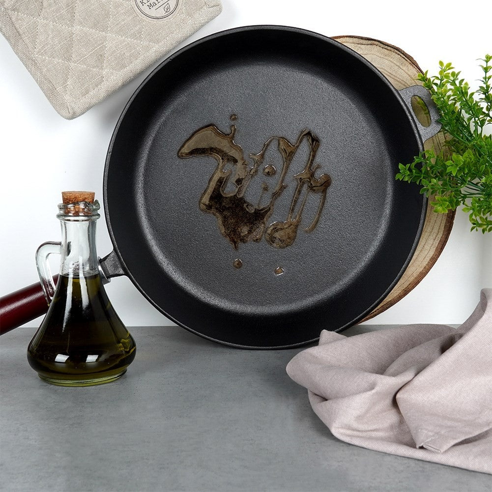 Cast iron pan 30 cm with wooden handle for all cooking